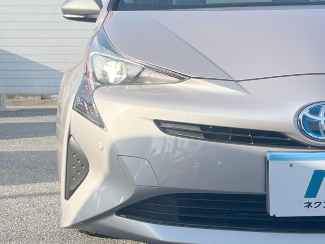 トヨタ プリウス