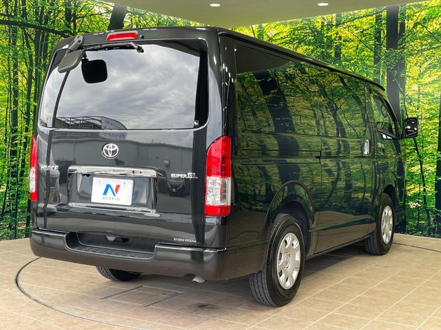 トヨタ ハイエースバン
