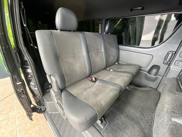 トヨタ ハイエースバン