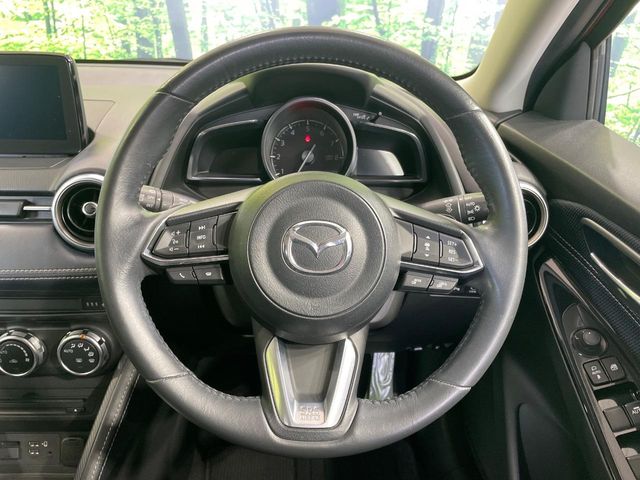 マツダ MAZDA2