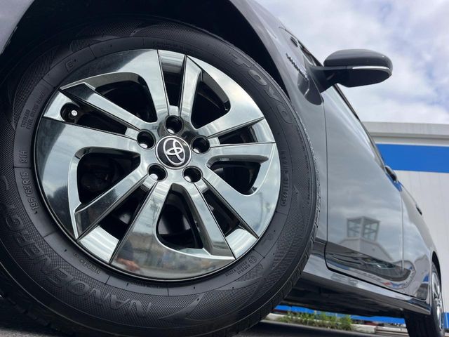 トヨタ プリウス