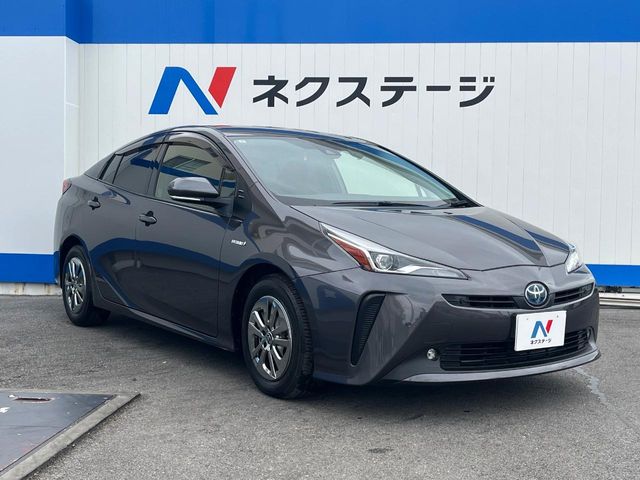 トヨタ プリウス