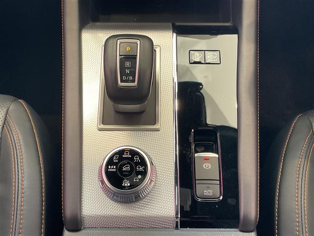 三菱 アウトランダー