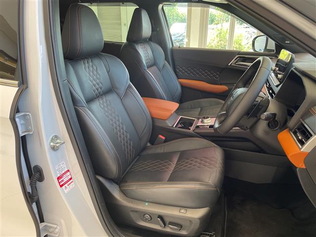 三菱 アウトランダー