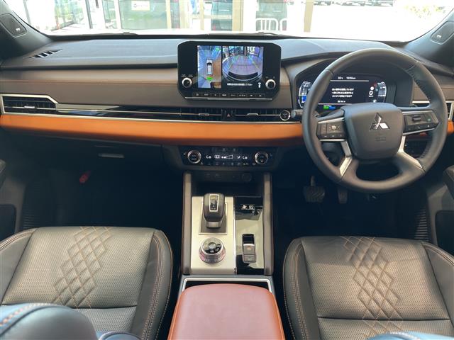 三菱 アウトランダー