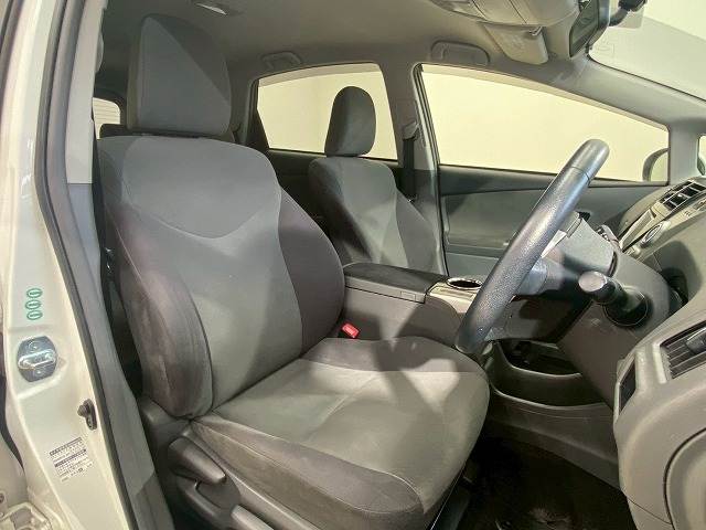 トヨタ プリウスα