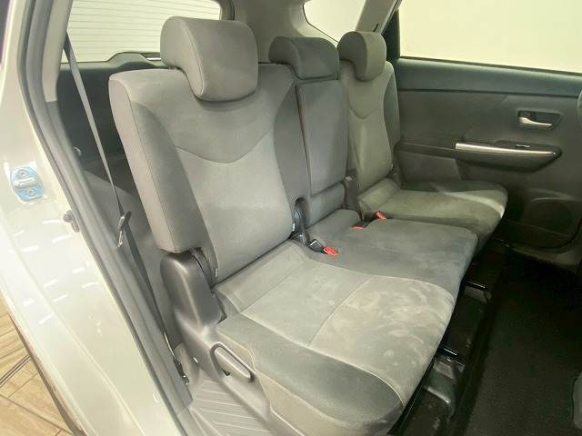 トヨタ プリウスα