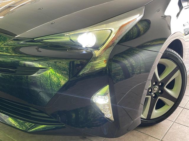 トヨタ プリウス