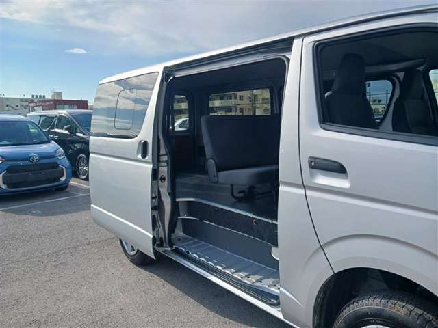 トヨタ ハイエースバン