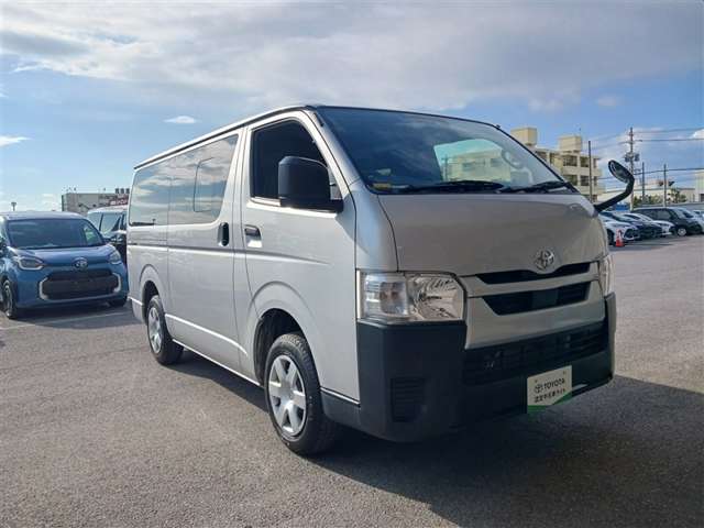 トヨタ ハイエースバン