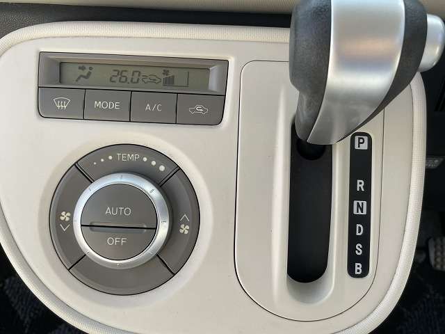 ダイハツ ミラココア