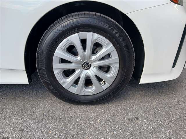 トヨタ プリウス