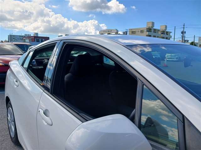 トヨタ プリウス