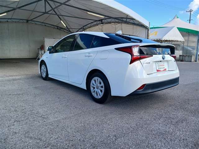 トヨタ プリウス