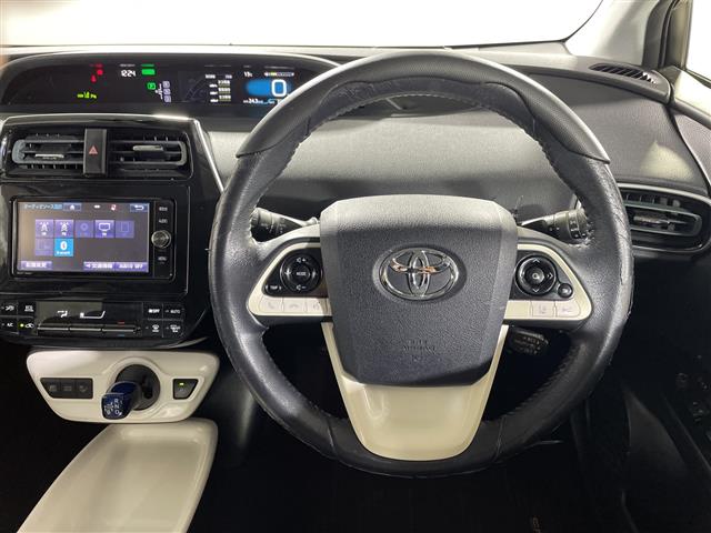 トヨタ プリウス