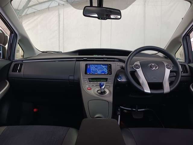 トヨタ プリウス