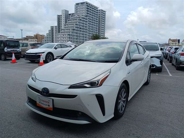 トヨタ プリウス