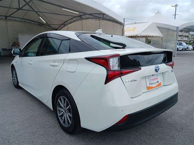 トヨタ プリウス