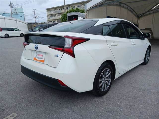 トヨタ プリウス