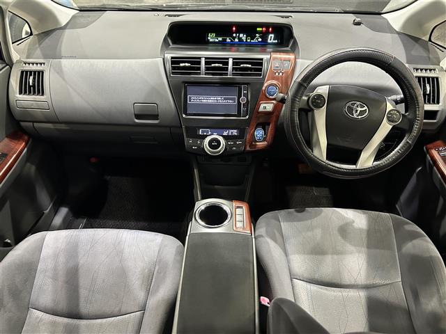 トヨタ プリウスα