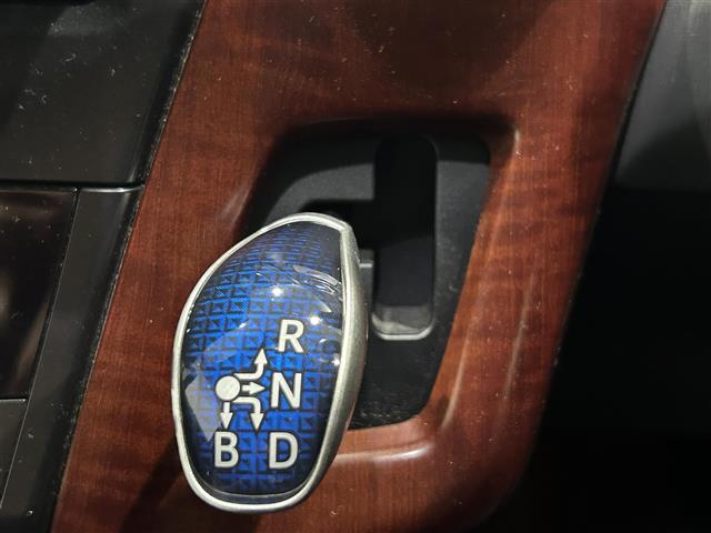 トヨタ プリウスα