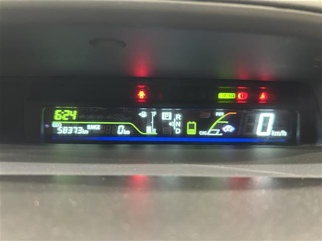 トヨタ プリウスα