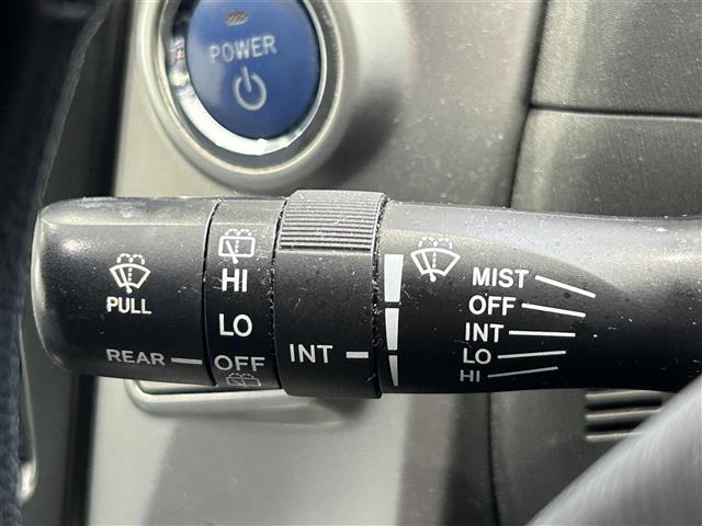 トヨタ プリウスα