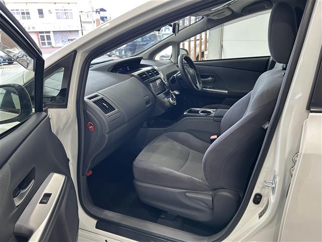 トヨタ プリウスα