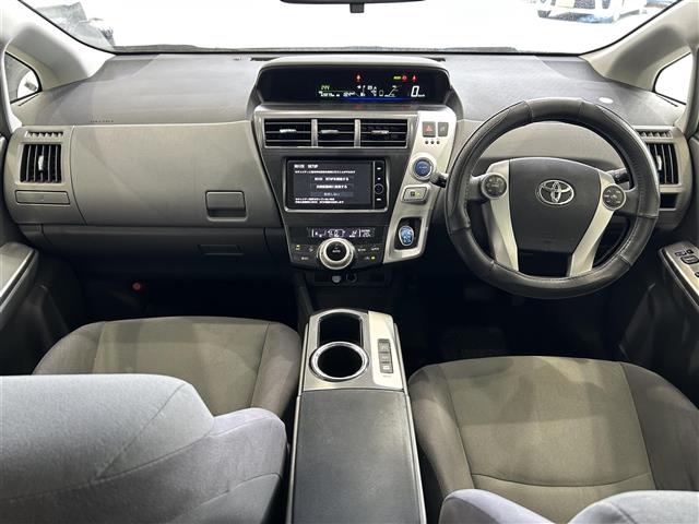 トヨタ プリウスα