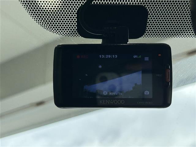 トヨタ プリウスα