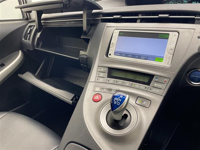 トヨタ プリウス