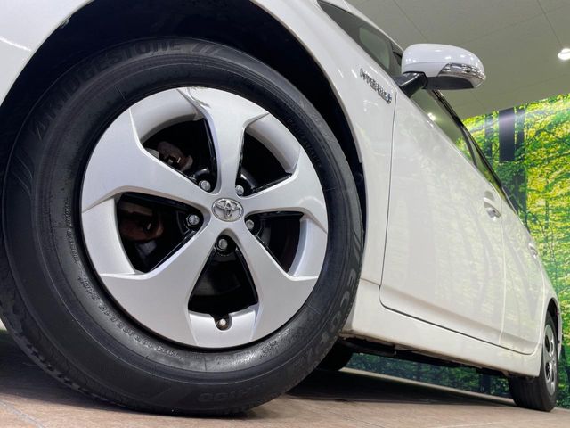 トヨタ プリウス