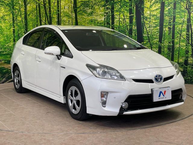 トヨタ プリウス