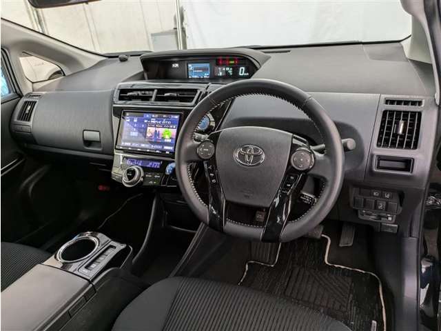 トヨタ プリウスα