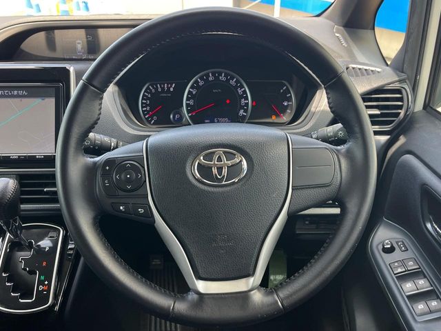 トヨタ ヴォクシー