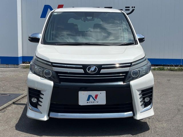 トヨタ ヴォクシー