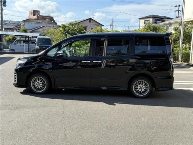 トヨタ ヴォクシー