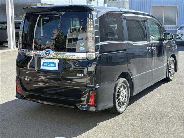 トヨタ ヴォクシー