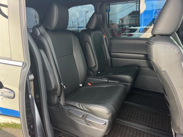 トヨタ ヴォクシー