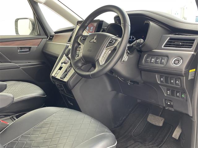 三菱 デリカD：5