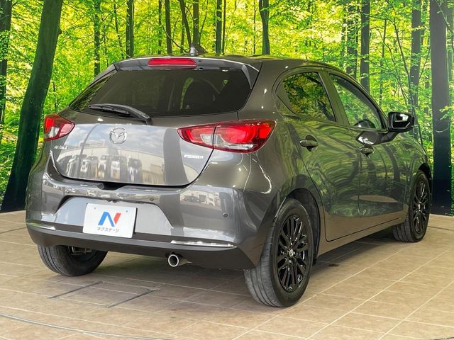 マツダ MAZDA2