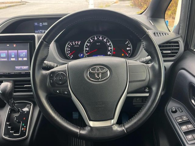 トヨタ ヴォクシー