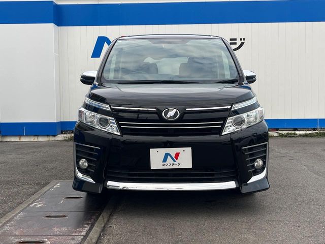 トヨタ ヴォクシー