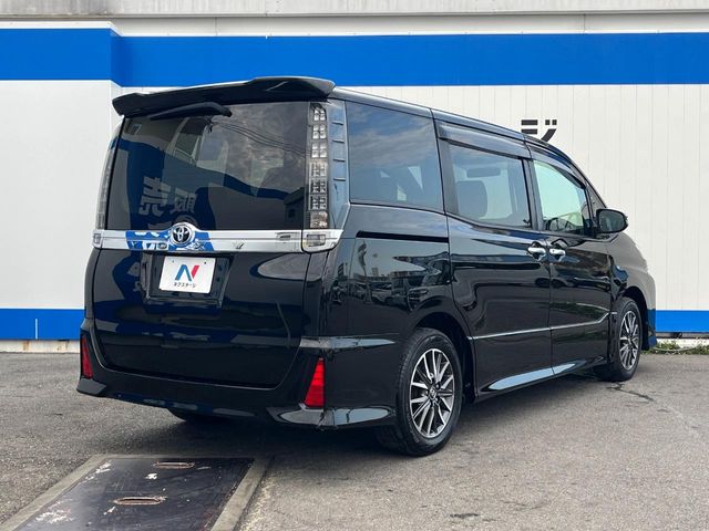 トヨタ ヴォクシー