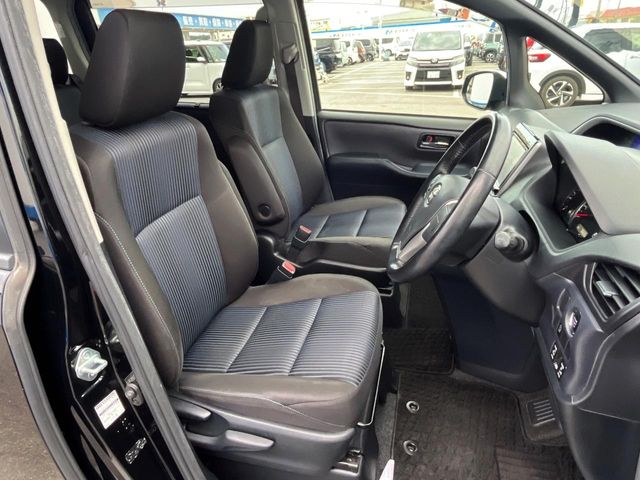 トヨタ ヴォクシー