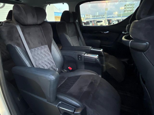 トヨタ ヴェルファイア