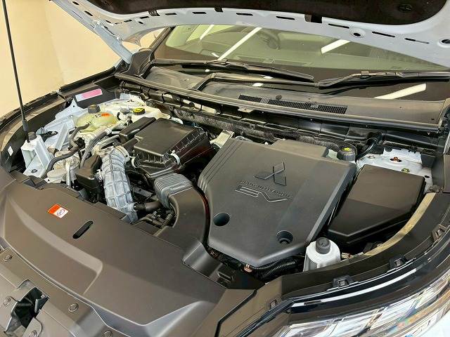 三菱 アウトランダー