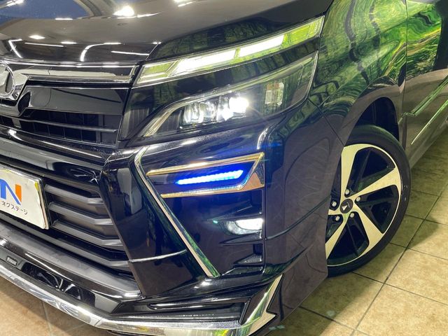 トヨタ ヴォクシー