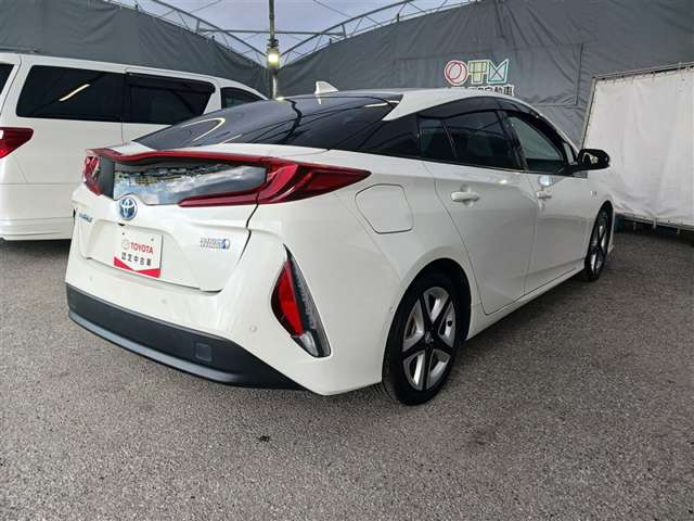 トヨタ プリウスPHV