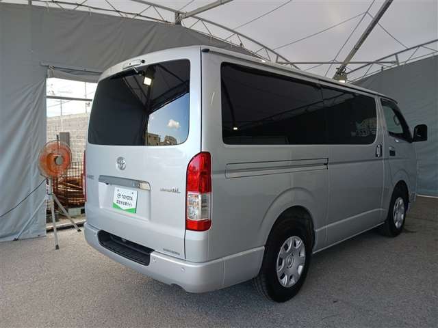 トヨタ ハイエースバン